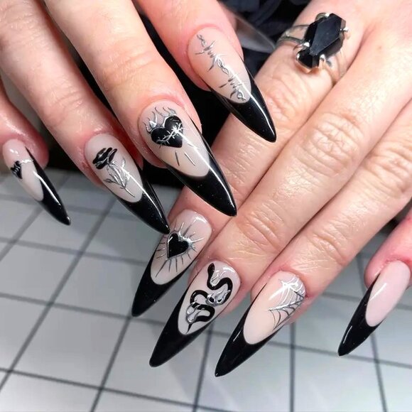 24 Black Web Snake Heart Nails Press On Kit Gothic Punk Grunge Flame Barbwire - Picture 1 of 5